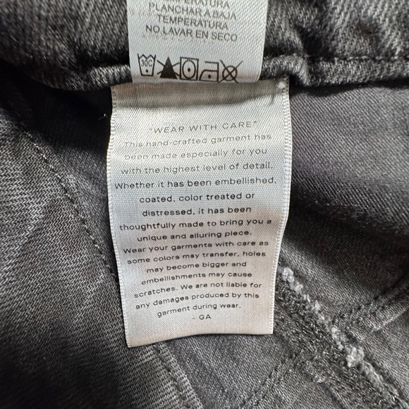 NWT Good American "Good 90s" Mid Rise Relaxed Fit Black Wash Jeans Size 14 L32" - Picture 8 of 14